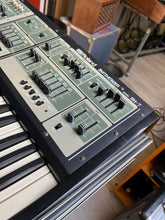 Load image into Gallery viewer, Roland SH-7