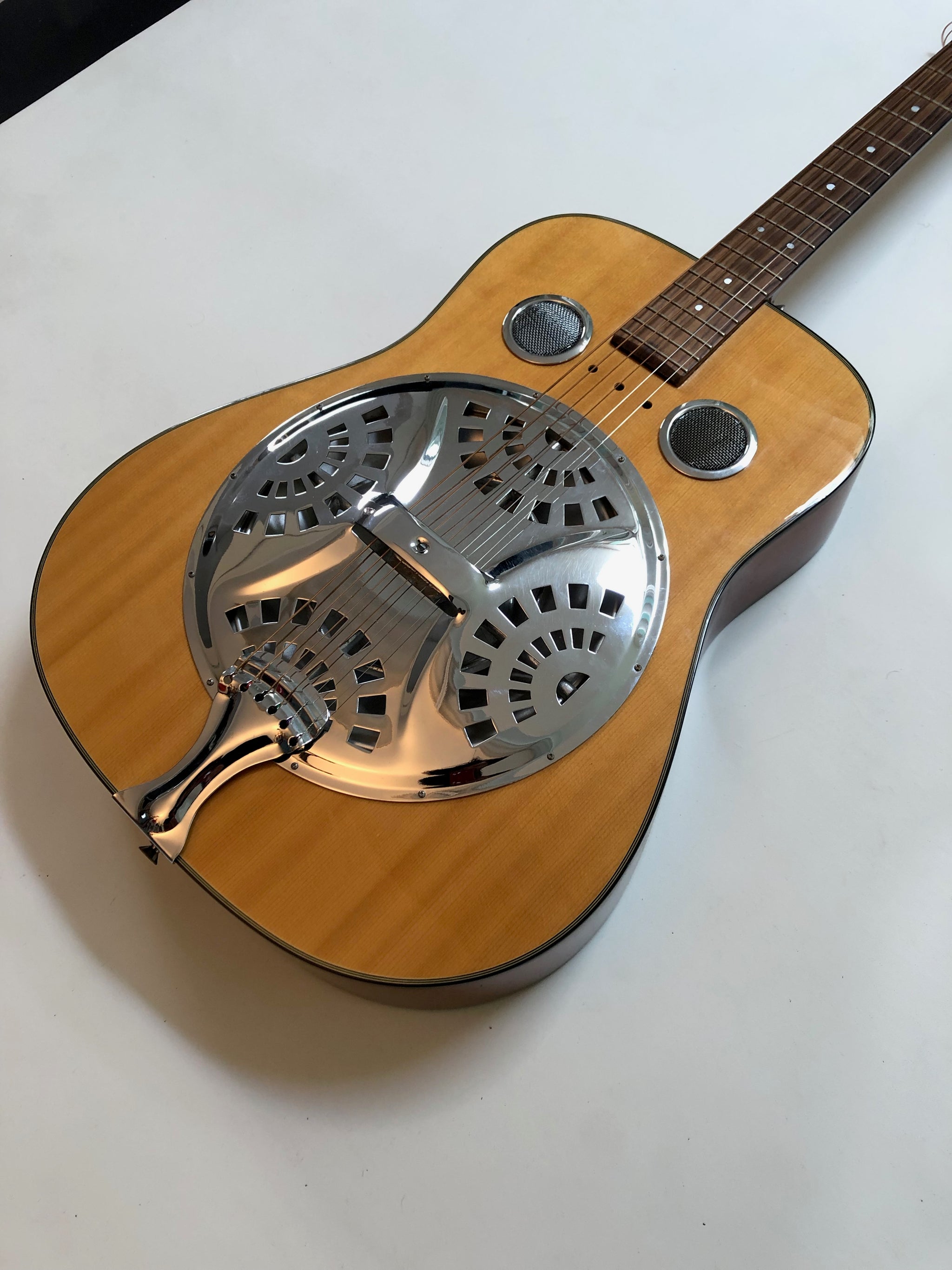 Epiphone dobro リゾネーター ドブロ ギター 希少モデル MD30 Epiphone Dobro Resonator(エピフォン ドブロ リゾネーターギター)の